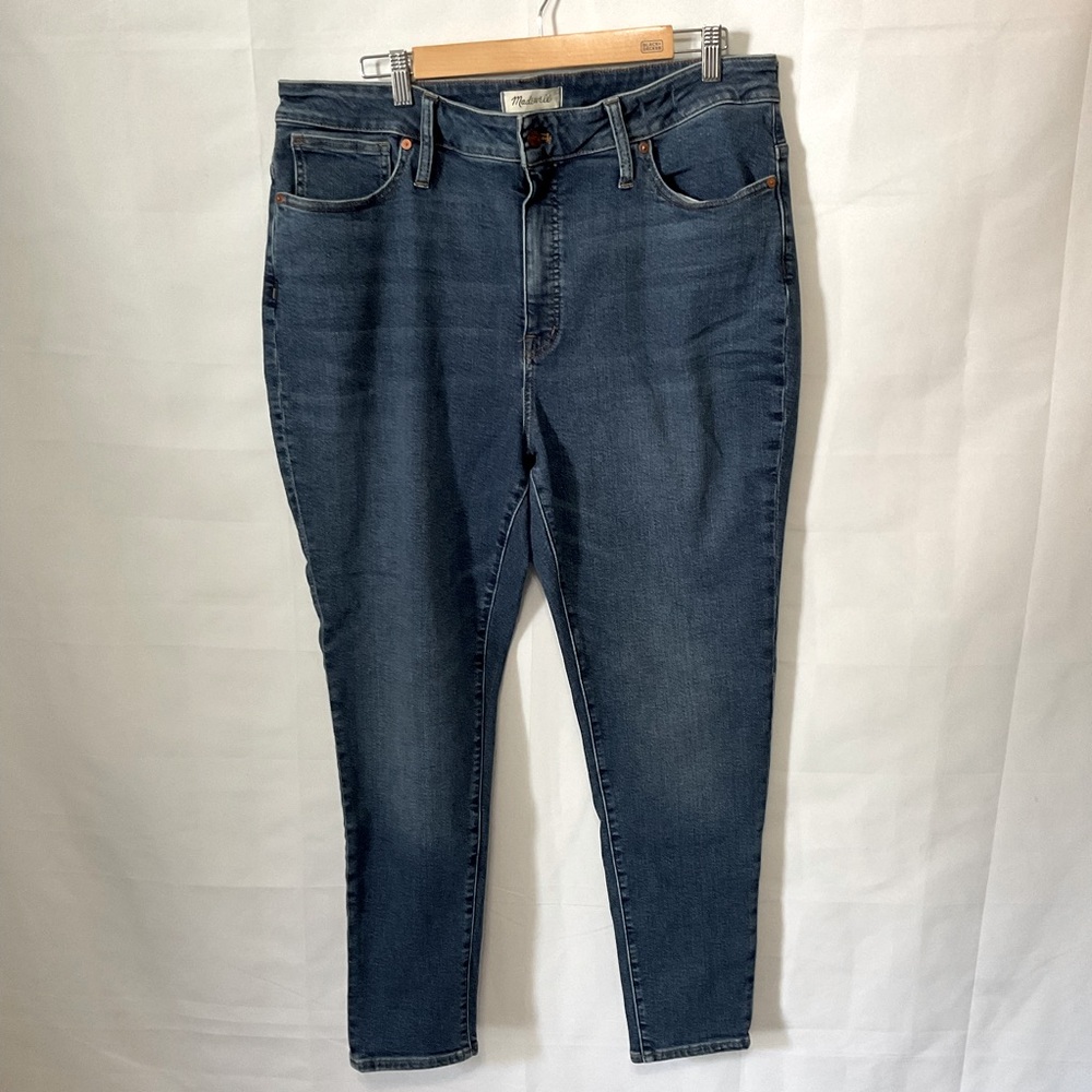 Madewell Curvy high rise skinny size 33 medium wash